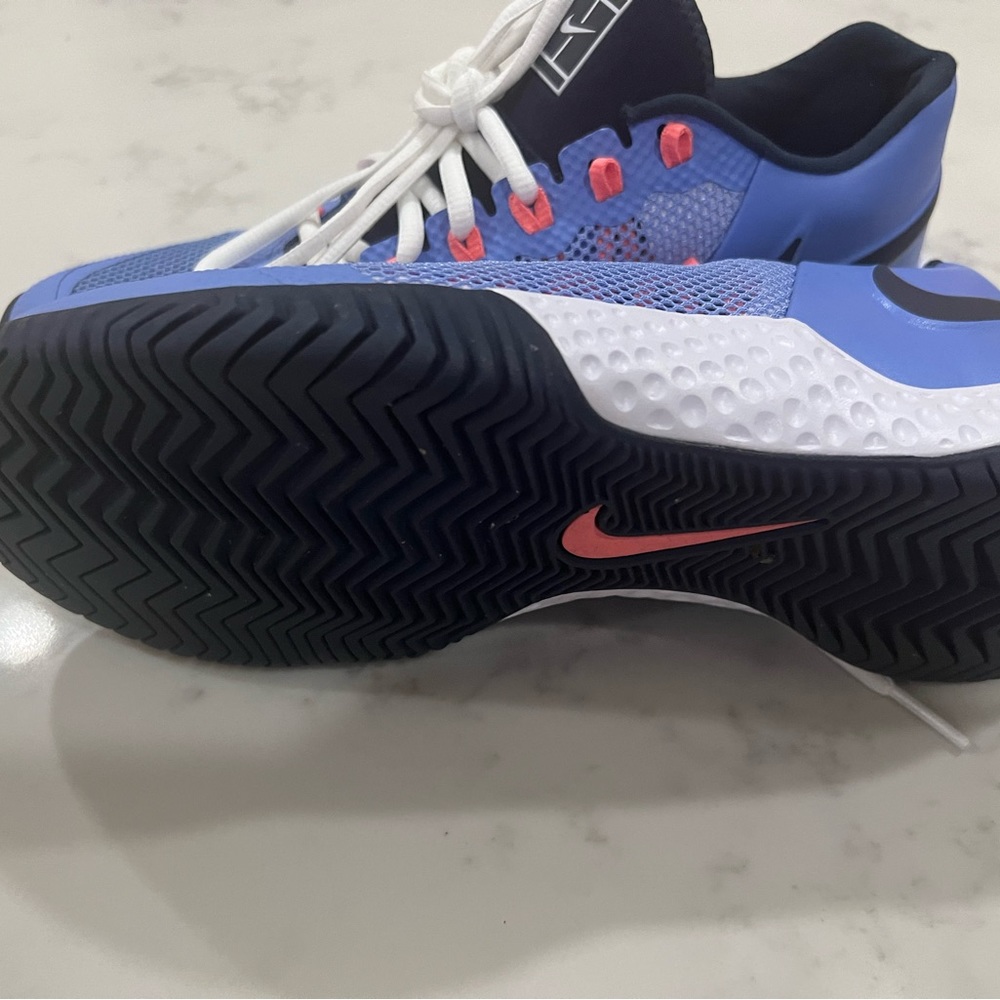 Women’s Nike Air Zoom Vapors 8.5